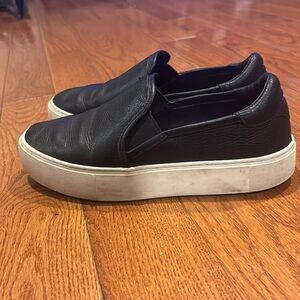 Ugg Women’s  Jass Sneaker Size 7.5